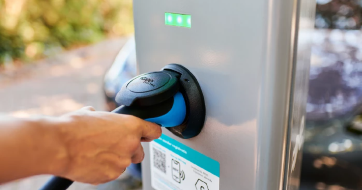 Rapid charging stations near hot sale me